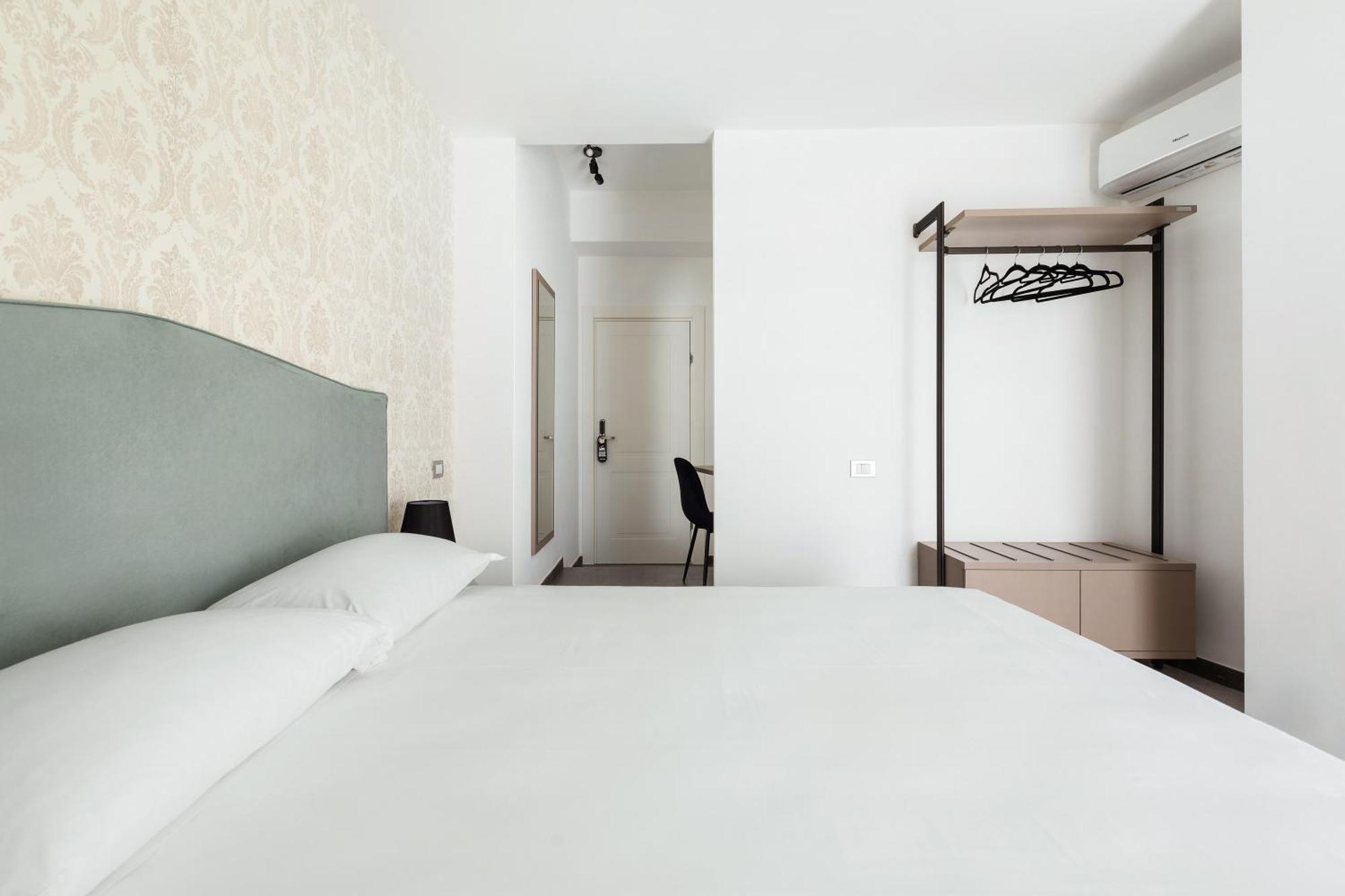 Adelante Rooms San Giovanni Roma Exterior foto